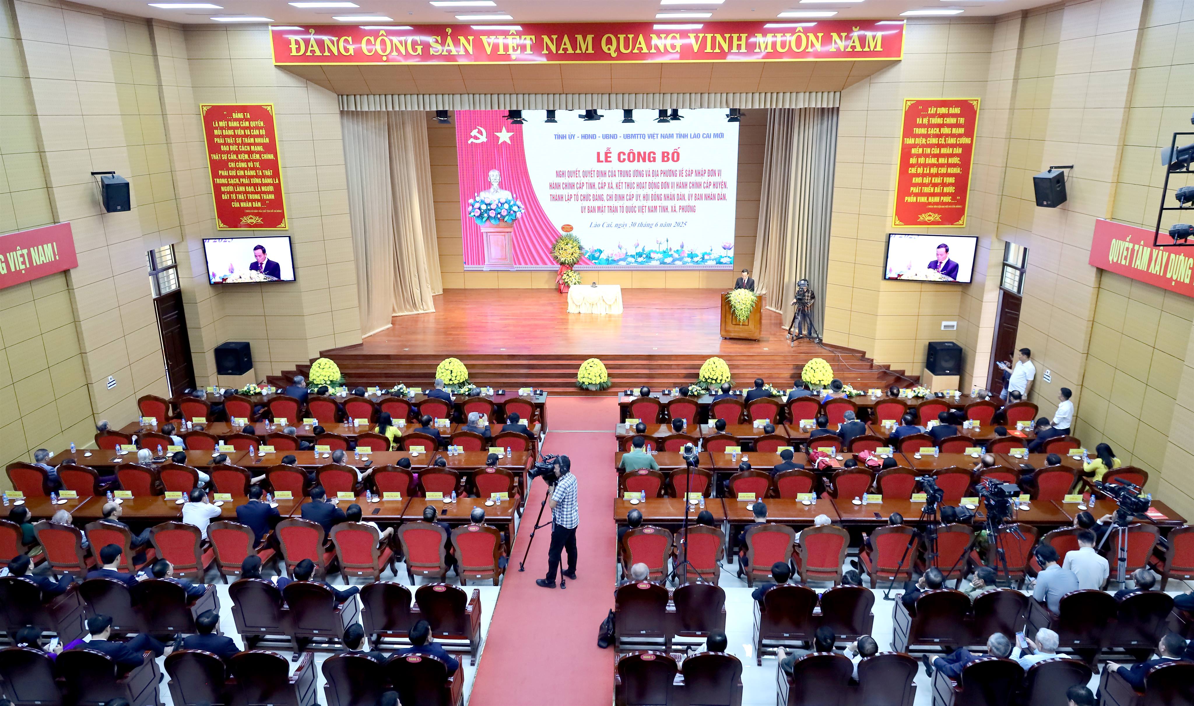 toàn cảnh buổi lễ